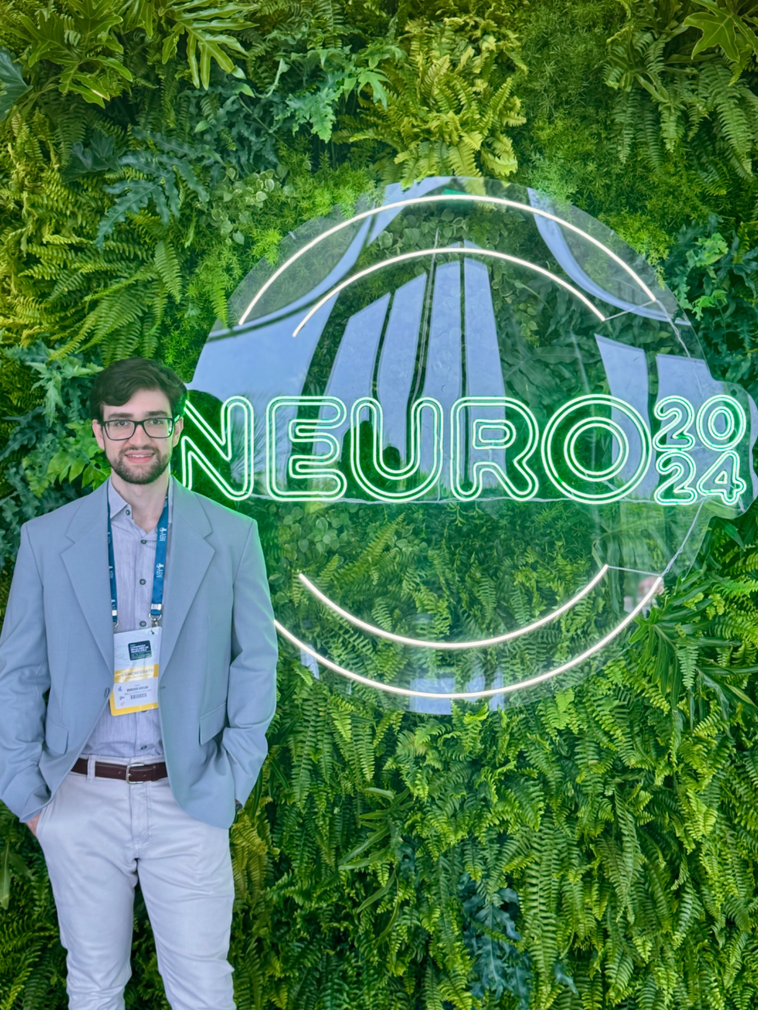Dr. Vinícius Avelar - Neurologista